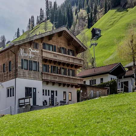 Apartmán With Lift Right Outside The Door